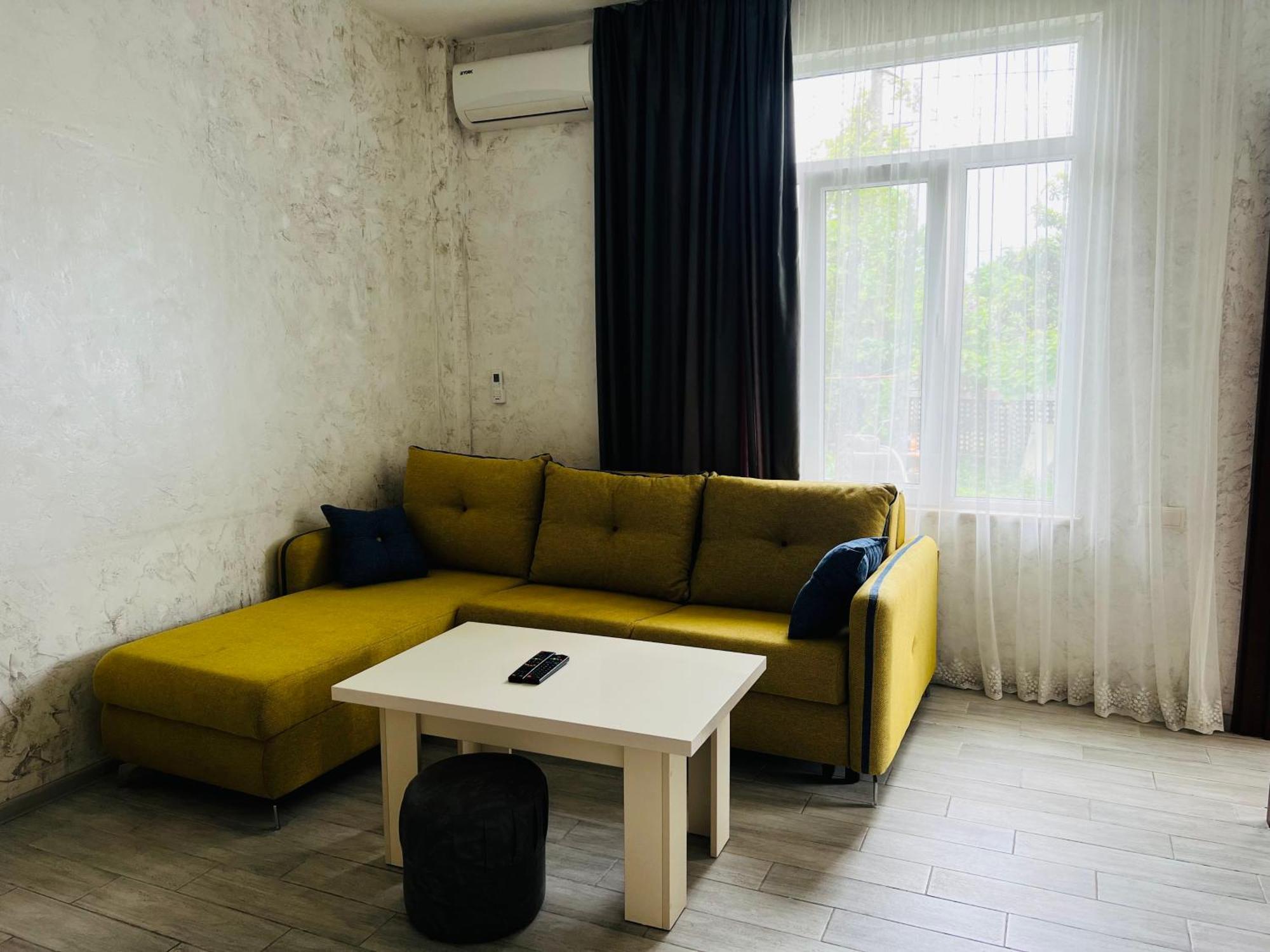 Apartments Nita Batoemi Buitenkant foto